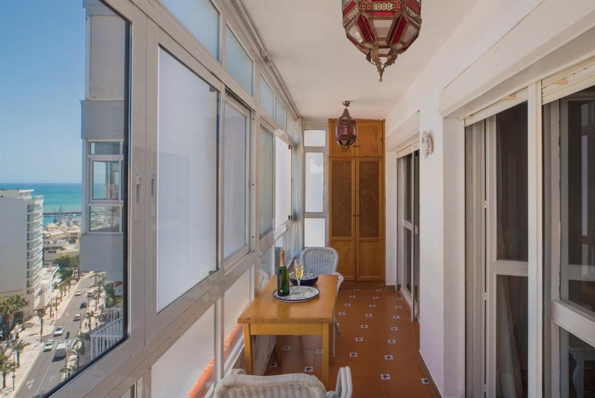 Fantastic Seaviews & Pool, Close To Apartment