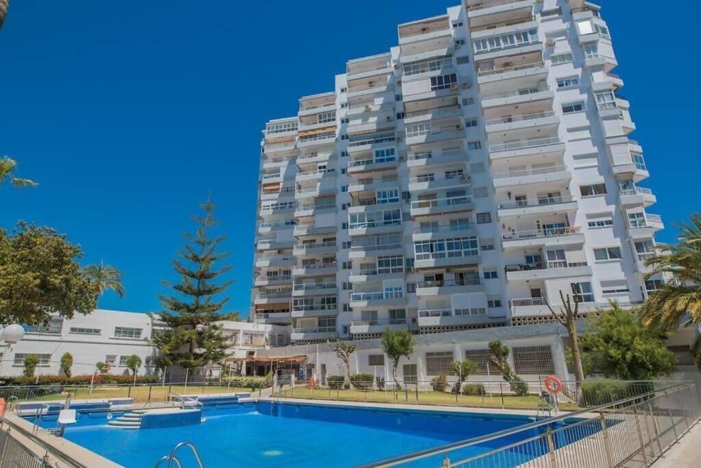 Fantastic Seaviews & Pool, Close To